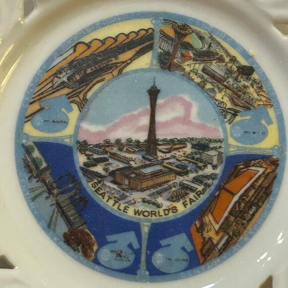 Seattle World's Fair Small Ceramic Souvenir Plate - Picture 3 of 12